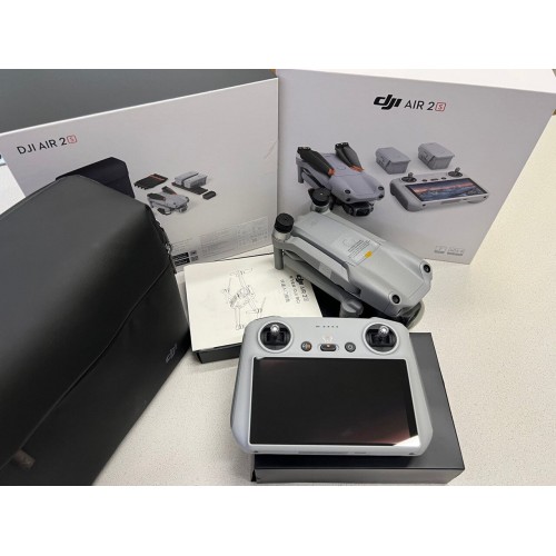 Квадрокоптер DJI AIR 2S Fly More Combo (пульт DJI RC с экраном) в Архангельске